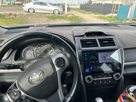 Toyota Camry 2014 года за 5 800 000 тг. в Уральск – фото 8