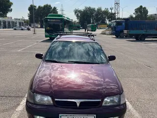 Toyota Carina E