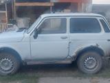 ВАЗ (Lada) Lada 2121 2001 годаүшін800 000 тг. в Семей