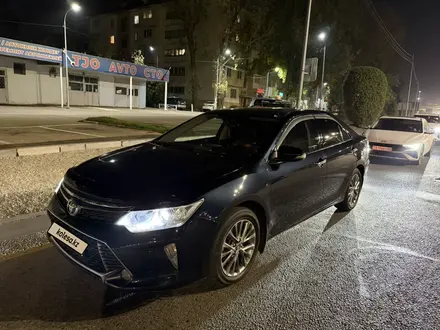 Toyota Camry 2017 года за 10 500 000 тг. в Алматы – фото 2