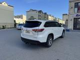 Toyota Highlander 2015 годаүшін10 500 000 тг. в Актау – фото 4