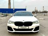 BMW 530 2021 года за 25 500 000 тг. в Алматы – фото 3