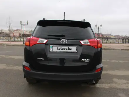 Toyota RAV4 2014 года за 9 500 000 тг. в Атырау – фото 2