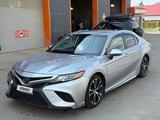 Toyota Camry 2020 года за 8 000 000 тг. в Атырау
