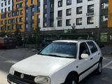 Volkswagen Golf 1993 года за 900 000 тг. в Астана – фото 2