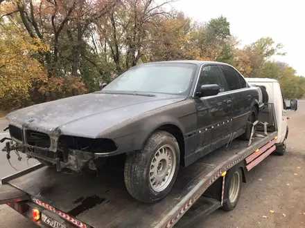 BMW 740 1994 года за 1 100 000 тг. в Алматы – фото 2