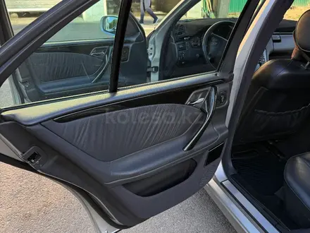 Mercedes-Benz E 320 2000 года за 6 300 000 тг. в Шымкент – фото 14