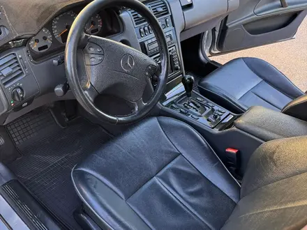Mercedes-Benz E 320 2000 года за 6 300 000 тг. в Шымкент – фото 29
