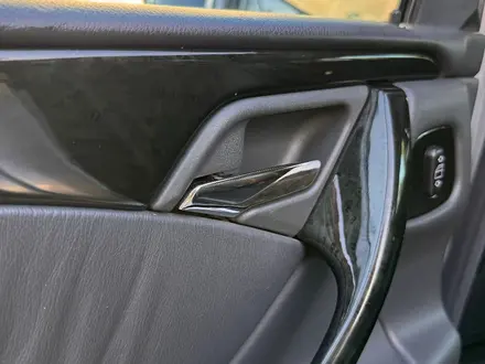 Mercedes-Benz E 320 2000 года за 6 300 000 тг. в Шымкент – фото 32