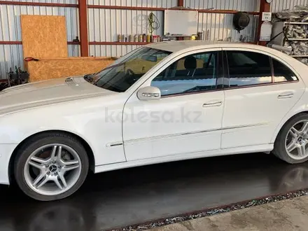 Подкрылки задний Mercedes-Benz w211 за 15 000 тг. в Шымкент – фото 6