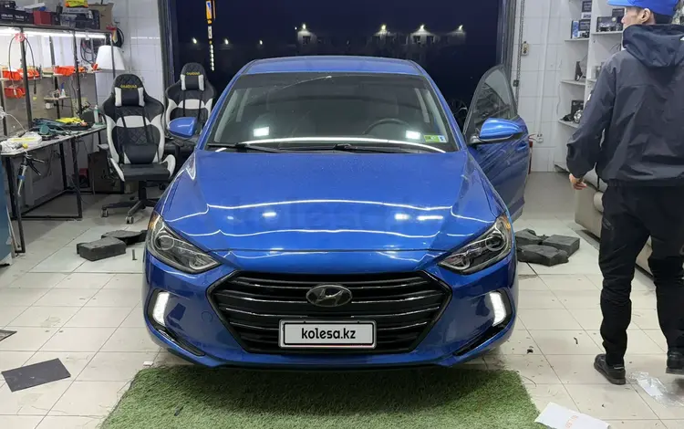 Hyundai Elantra 2017 годаүшін4 700 000 тг. в Актау