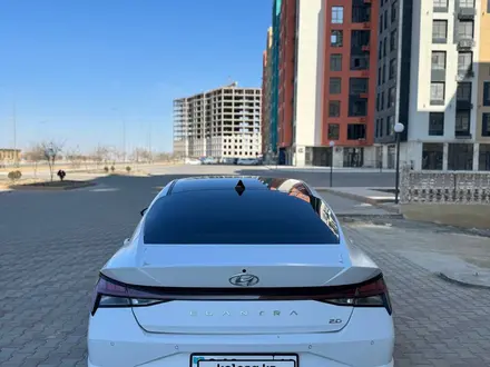 Hyundai Elantra 2021 года за 10 300 000 тг. в Актау – фото 4