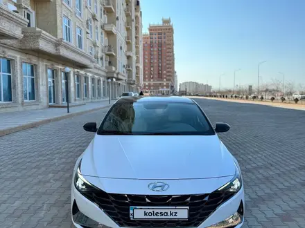 Hyundai Elantra 2021 года за 10 300 000 тг. в Актау – фото 2