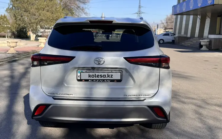 Toyota Highlander 2023 года за 28 500 000 тг. в Тараз