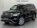 Toyota Land Cruiser Prestige 2017 года за 27 900 000 тг. в Астана