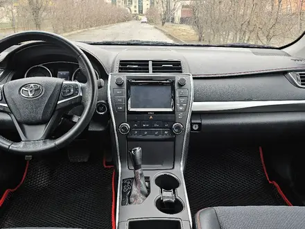 Toyota Camry 2017 года за 9 000 000 тг. в Караганда – фото 4