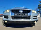 Volkswagen Touareg 2008 года за 3 990 000 тг. в Костанай – фото 5