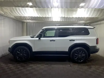Toyota Land Cruiser Prado Luxe+ 2025 года за 44 000 000 тг. в Алматы – фото 3