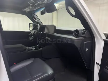 Toyota Land Cruiser Prado Luxe+ 2025 года за 44 000 000 тг. в Алматы – фото 6