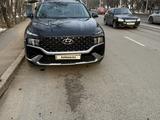 Hyundai Santa Fe 2023 годаfor19 500 000 тг. в Алматы