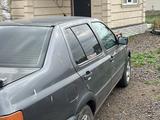 Volkswagen Vento 1993 года за 1 400 000 тг. в Караганда – фото 4