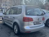 Volkswagen Touran 2013 годаfor4 500 000 тг. в Алматы – фото 4