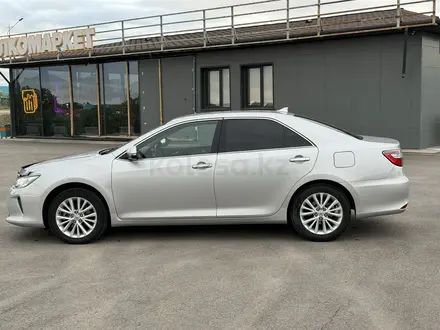 Toyota Camry 2014 года за 11 700 000 тг. в Актобе – фото 4