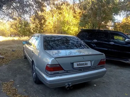 Mercedes-Benz S 320 1995 года за 3 200 000 тг. в Караганда – фото 2