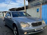 Mercedes-Benz C 200 2000 года за 2 300 000 тг. в Алматы