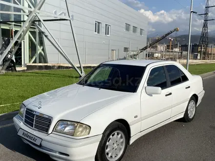 Mercedes-Benz C 200 1998 года за 3 700 000 тг. в Алматы – фото 3