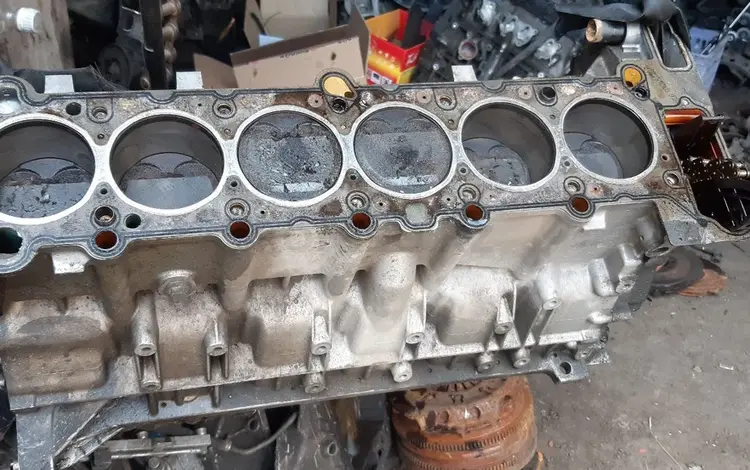 Двигатель без головки BMW m52 2.0л. за 100 000 тг. в Караганда