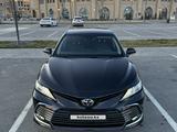 Toyota Camry 2023 года за 20 000 000 тг. в Туркестан – фото 2