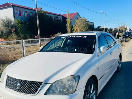 Toyota Crown 2005 года за 3 500 000 тг. в Атырау – фото 3