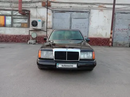 Mercedes-Benz E 230 1991 года за 1 700 000 тг. в Алматы – фото 2