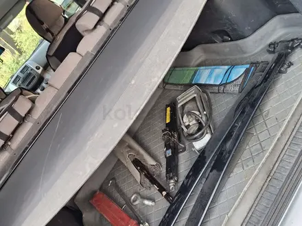 Toyota RAV4 2006 года за 6 500 000 тг. в Усть-Каменогорск – фото 4