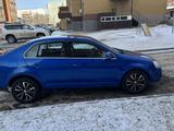 Volkswagen Jetta 2005 годаfor2 700 000 тг. в Караганда – фото 5