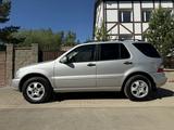 Mercedes-Benz ML 320 2001 года за 5 900 000 тг. в Астана – фото 2