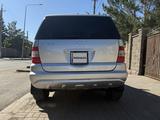 Mercedes-Benz ML 320 2001 года за 5 900 000 тг. в Астана – фото 4