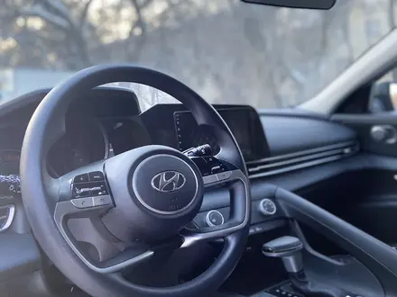 Hyundai Elantra 2022 года за 8 900 000 тг. в Уральск – фото 6
