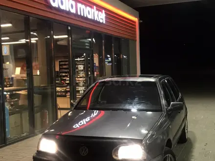 Volkswagen Golf 1994 года за 1 250 000 тг. в Жезказган – фото 2