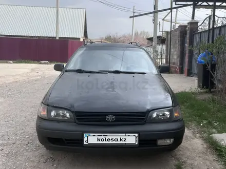 Toyota Carina E 1995 года за 1 100 000 тг. в Алматы – фото 2