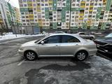 Toyota Avensis 2003 года за 3 500 000 тг. в Алматы – фото 2