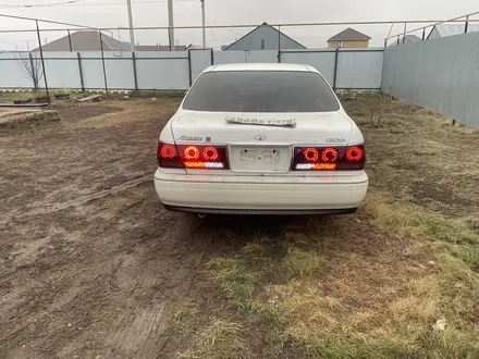 Toyota Crown 2003 года за 2 800 000 тг. в Астана – фото 2