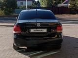Volkswagen Polo 2014 года за 3 950 000 тг. в Актобе – фото 4