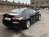 Toyota Camry 2021 года за 13 500 000 тг. в Алматы – фото 4