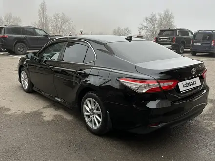 Toyota Camry 2021 года за 13 000 000 тг. в Алматы – фото 5