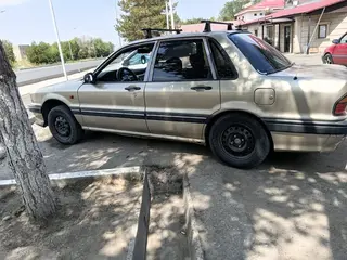 Mitsubishi Galant