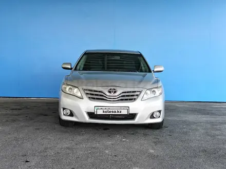 Toyota Camry 2011 года за 4 552 800 тг. в Шымкент – фото 2