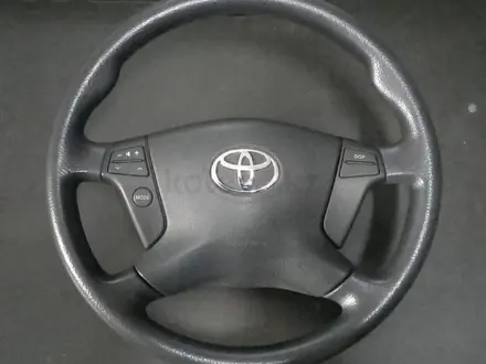 Руль Toyota Avensis (T250) за 30 000 тг. в Усть-Каменогорск