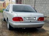 Mercedes-Benz E 230 1996 года за 1 800 000 тг. в Туркестан – фото 2